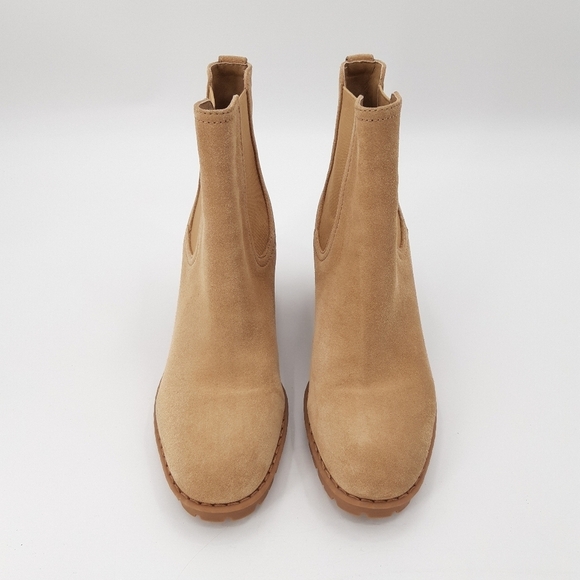 Vince | Henderson Weatherproof Chelsea Boot in Khaki Suede - Picture 4 of 9